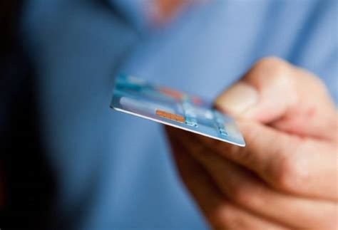 Victims of fraud: how to get your money back from your bank.